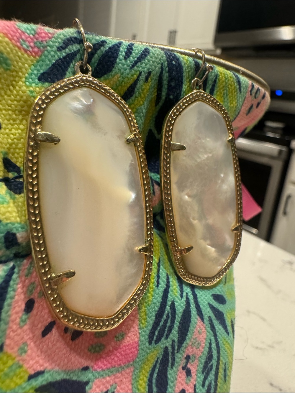 Kendra Scott Gold-Edged Mother of Pearl Drop Earrings - White